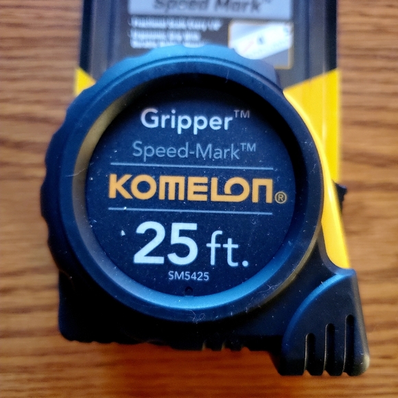 Komelon 25' Gripper Tape Measure. - Picture 3 of 11